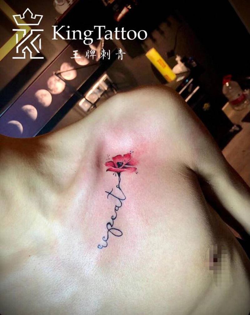 花花纹身图片_胸部纹身图案