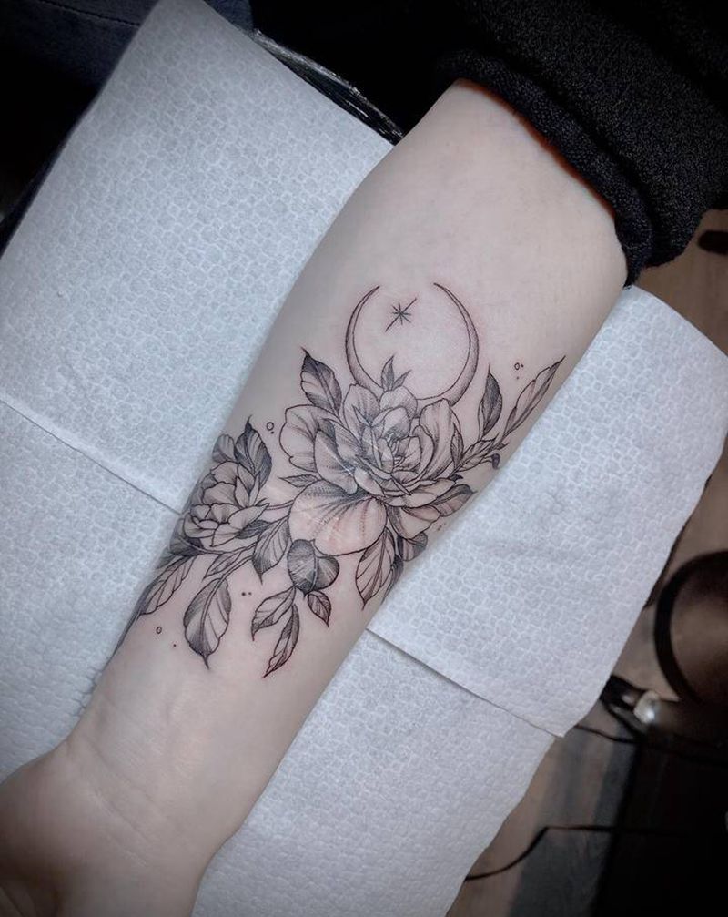 素花  疤痕遮盖纹身图片_手臂手部点刺花纹身图案