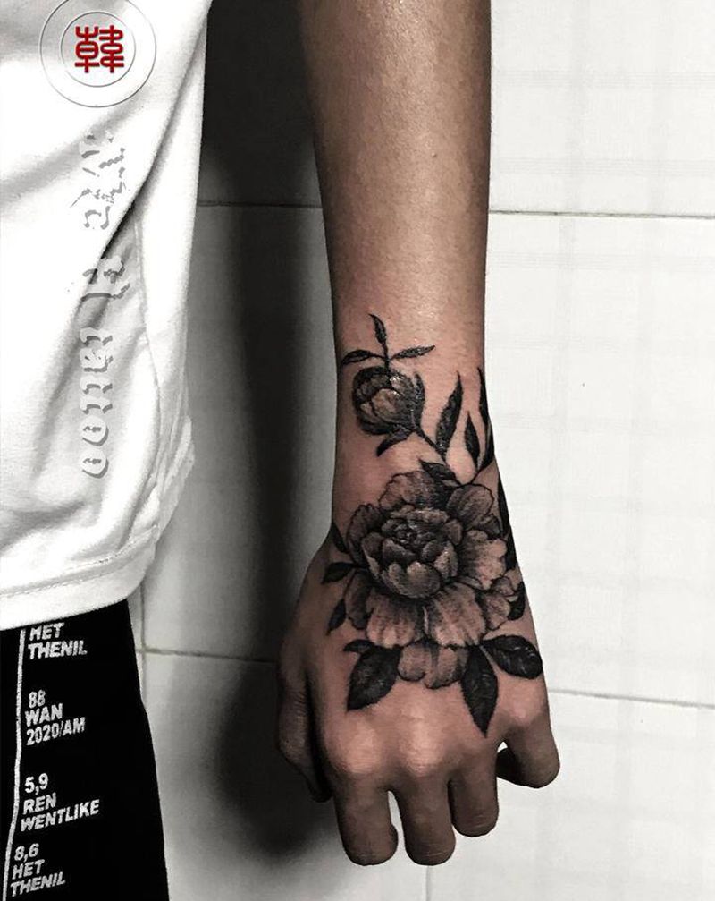 素花纹身图片_手部点刺花纹身图案