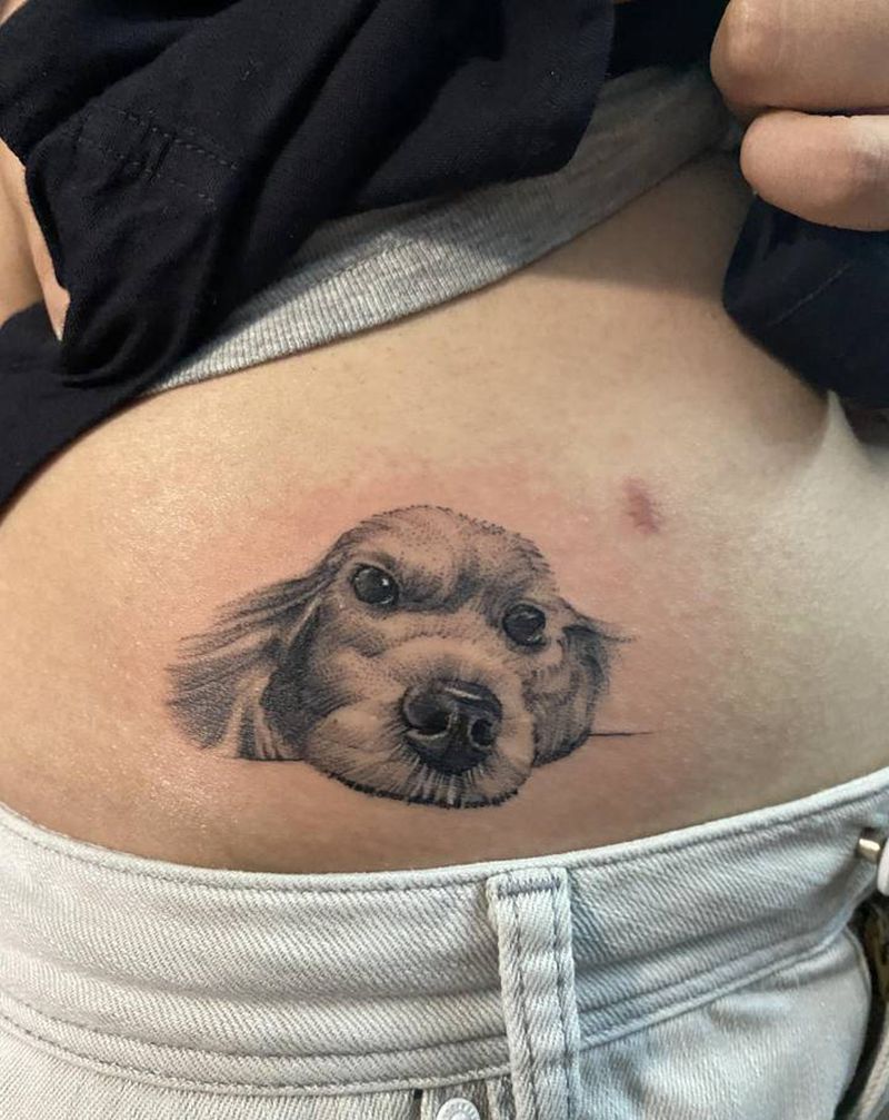 小狗狗纹身图片_腰部点刺纹身图案