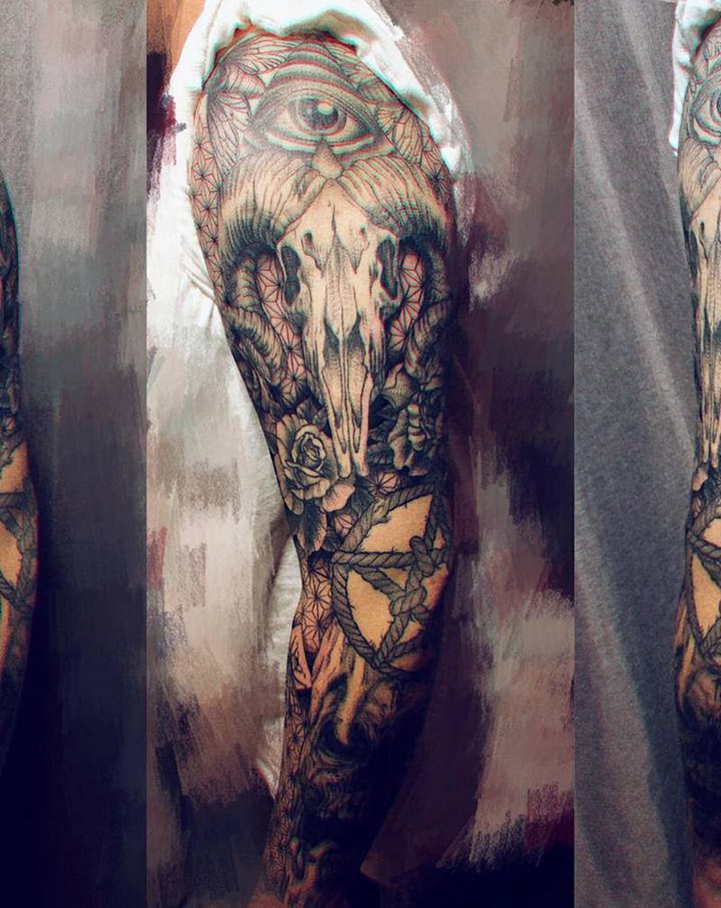 暗黑包臂纹身图片_手臂点刺几何黑灰甩针纹身图案