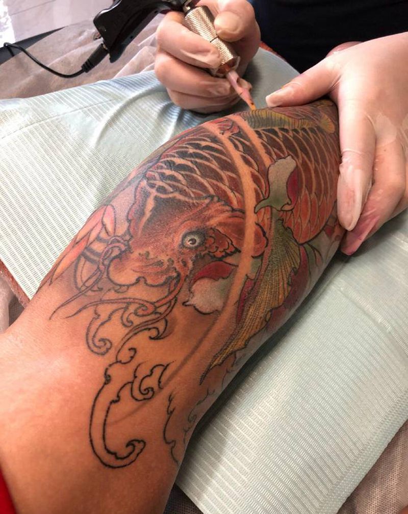 鲤鱼纹身图片_新传统纹身图案