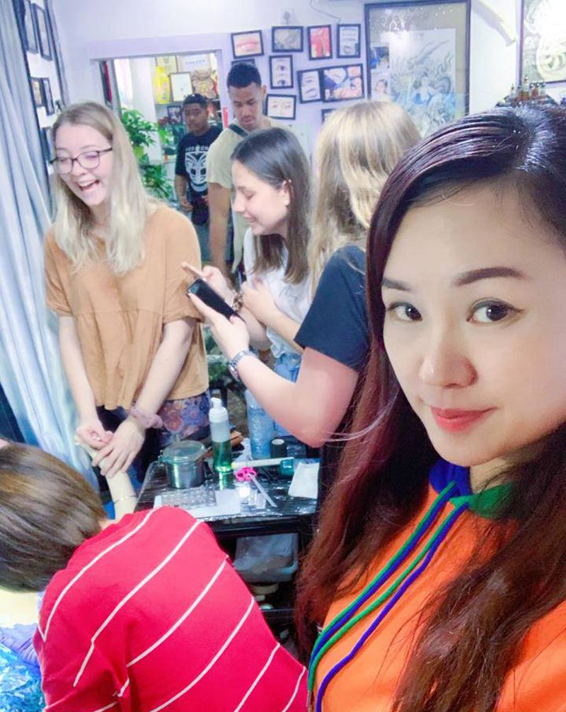 外国顾客纹身图片_New School纹身图案