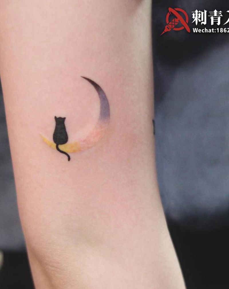 猫纹身图片_手臂水彩图腾纹身图案