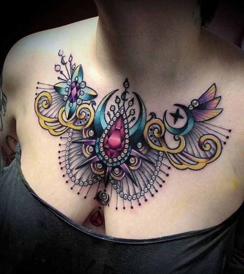 女生花胸纹身图片_胸部New School欧美写实纹身图案