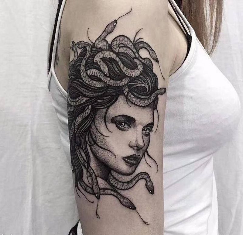 美杜莎纹身图片_手臂纹身图案