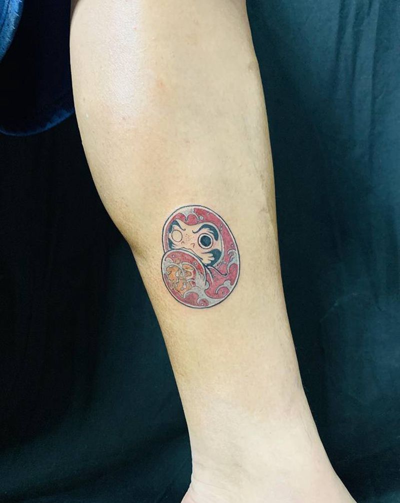 达摩蛋纹身图片_腿部New School纹身图案