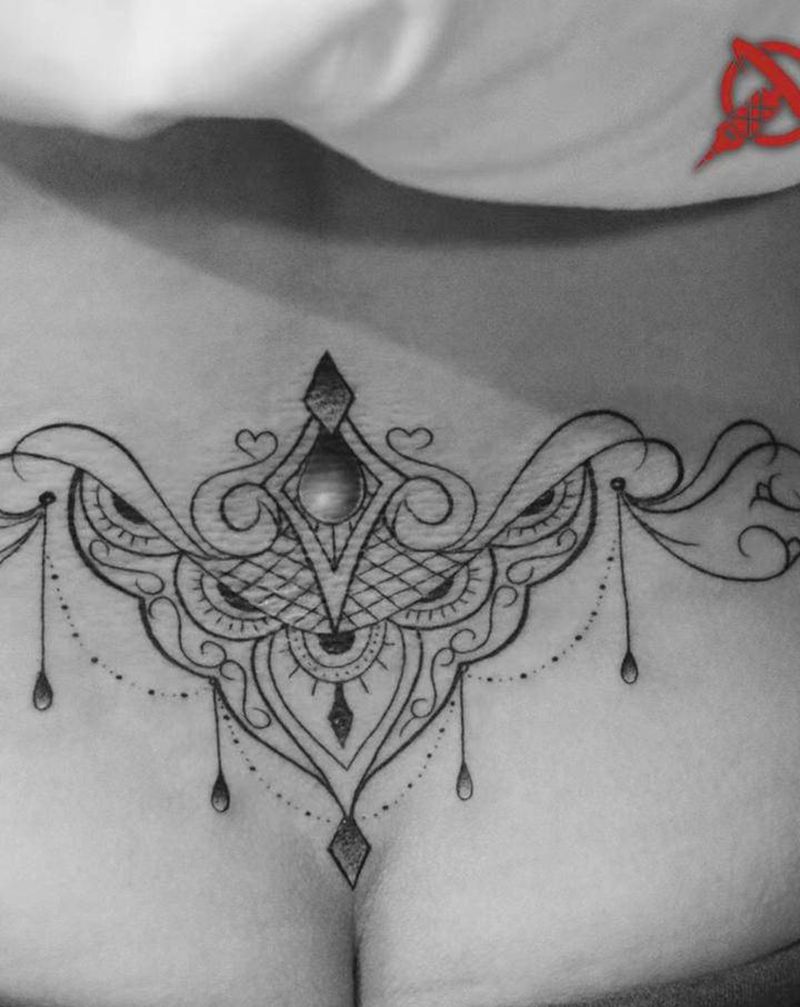 后腰诱惑纹身图片_臀部腰部图腾腰臀纹身图案