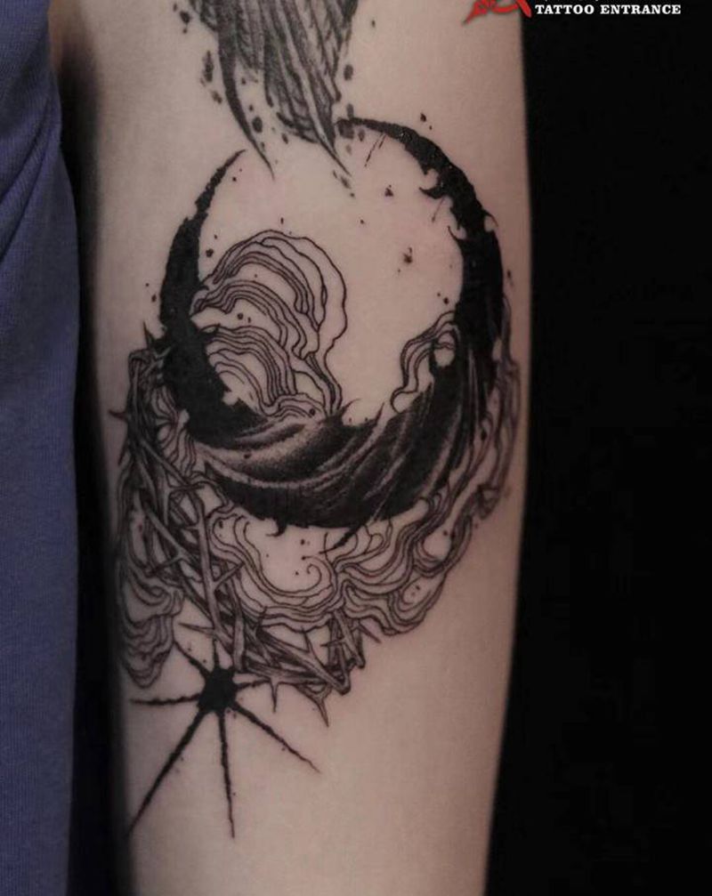 暗黑月亮纹身图片_手臂图腾月亮乌云暗黑纹身图案