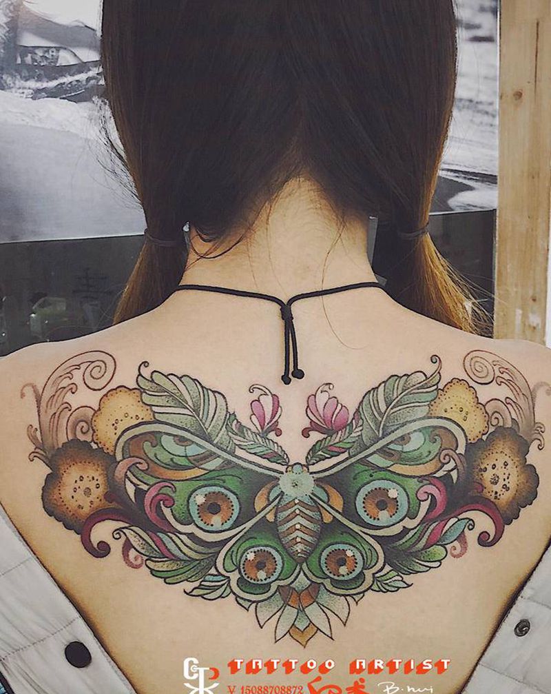 遮盖纹身图片_背部点刺图腾纹身图案