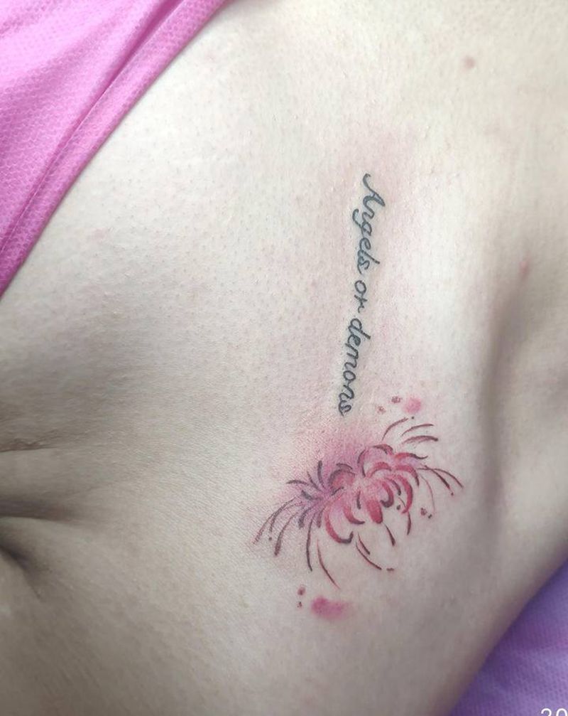 彼岸花纹身图片_胸部纹身图案