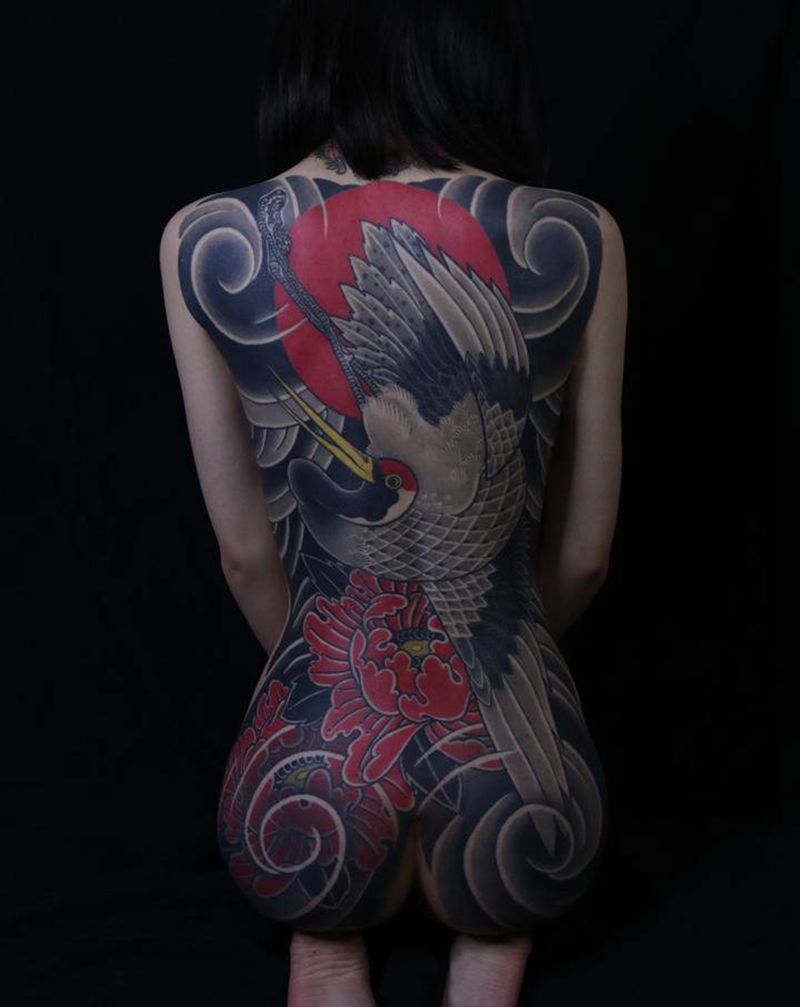 仙鹤满背纹身图片_背部老传统纹身图案