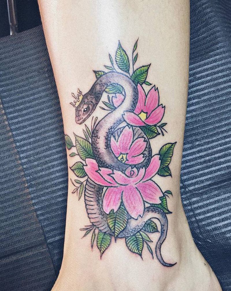 原创设计—蛇花遮盖脚踝伤疤纹身图片_腿部纹身图案