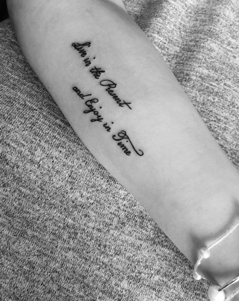 及时行乐纹身图片_手臂纹身图案