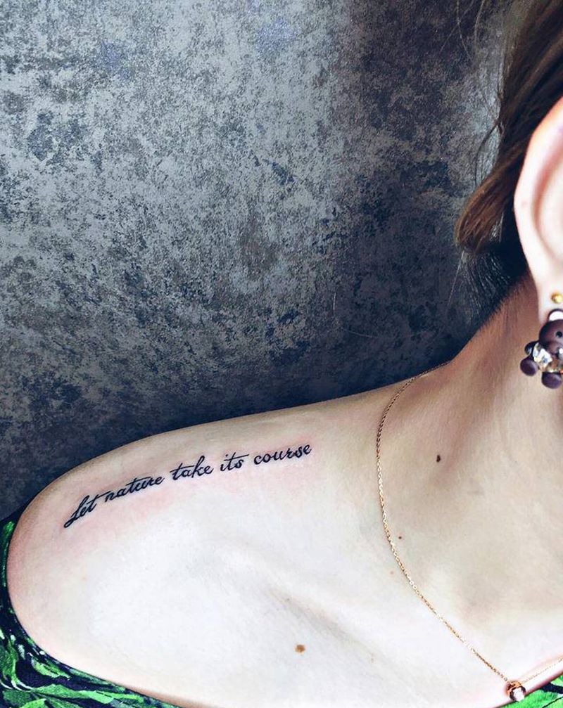 肩膀清新小英文纹身图片_肩部纹身图案