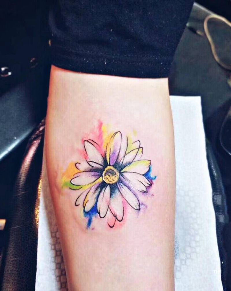 水彩小花纹身图片_手臂水彩纹身图案