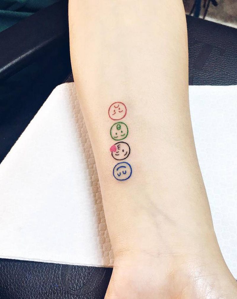 小清新—四色笑脸纹身图片_手臂纹身图案