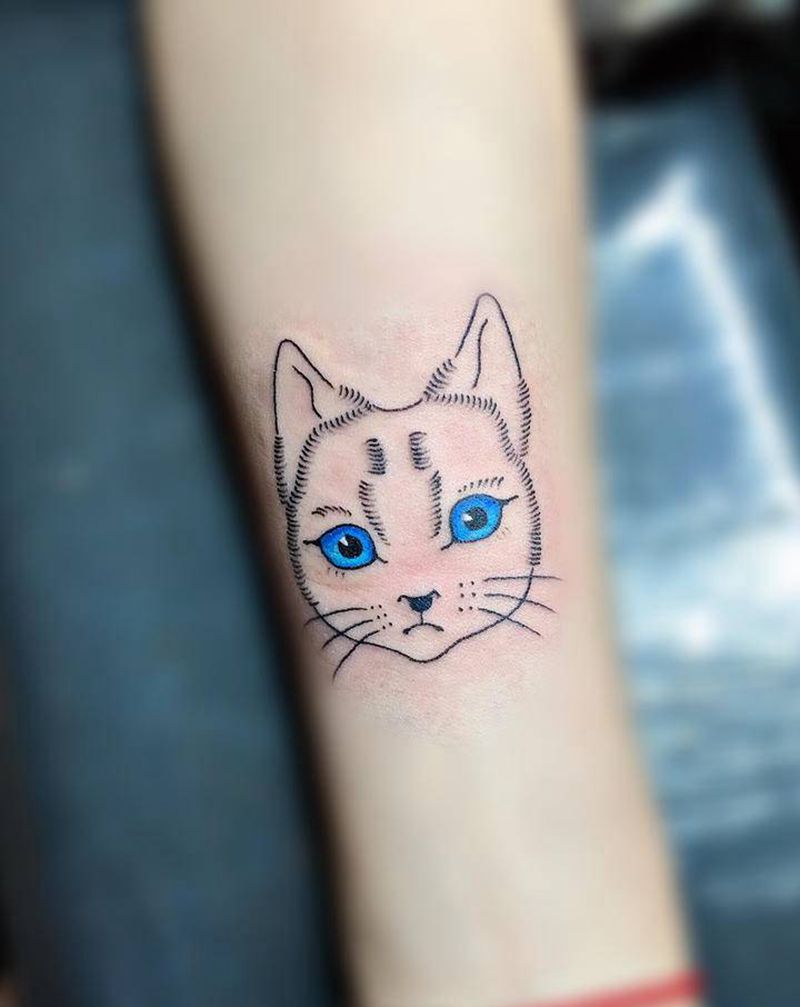 小清新线条猫咪纹身图片_手臂纹身图案
