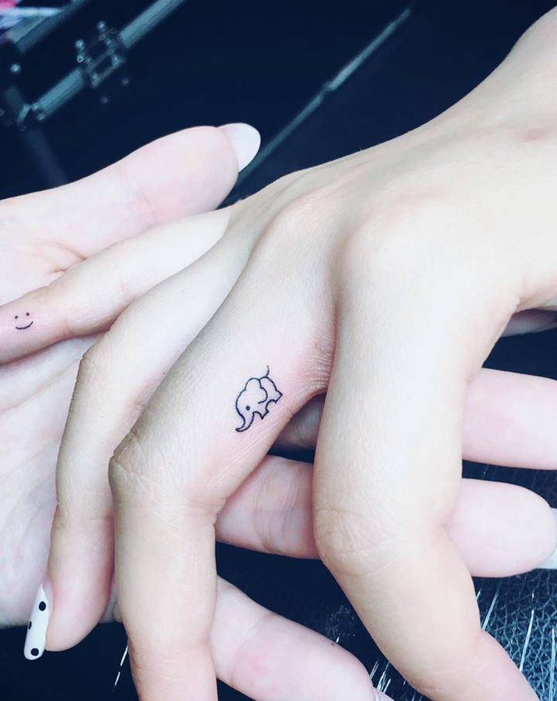 手指小清新纹身图片_手部纹身图案