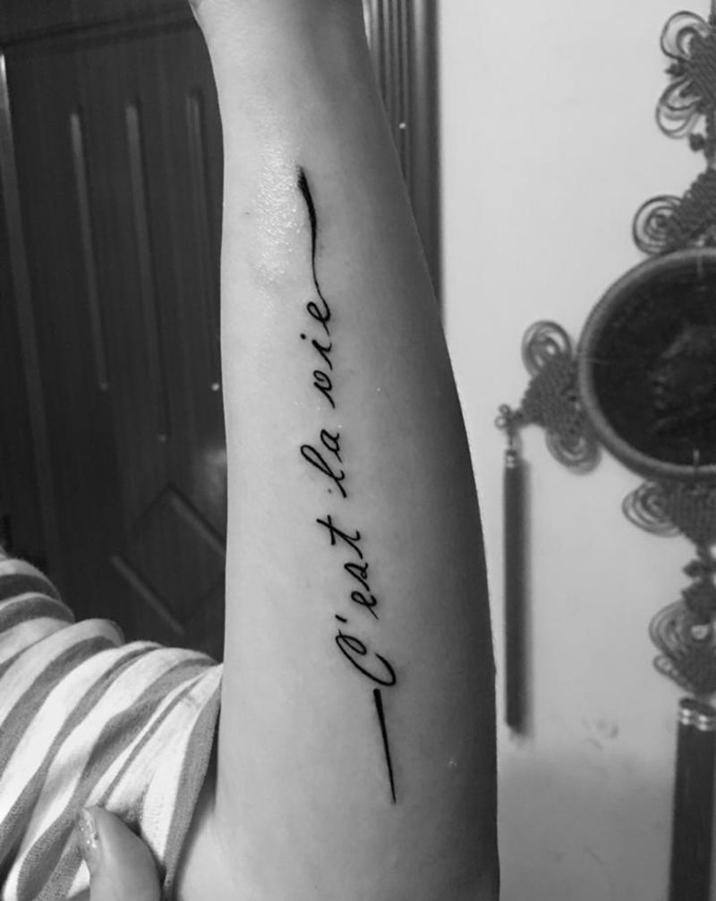 手臂小英文纹身图片_手臂纹身图案