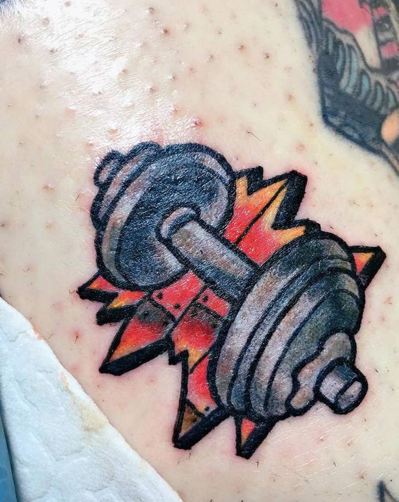 小哑铃纹身图片_腿部纹身图案