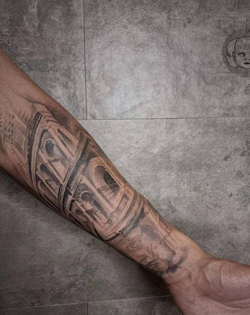 阿克琉斯写实包小臂纹身图片_手臂欧美写实纹身图案