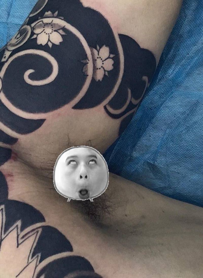 老传统半胛纹身图片_肩部老传统纹身图案