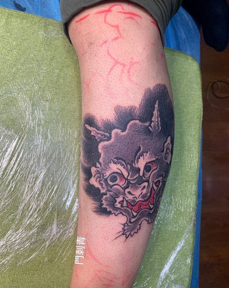 老传统纹身图片_腿部老传统纹身图案