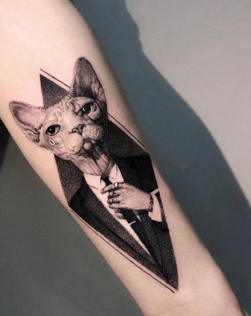 西裝暴徒纹身图片_手臂欧美写实纹身图案