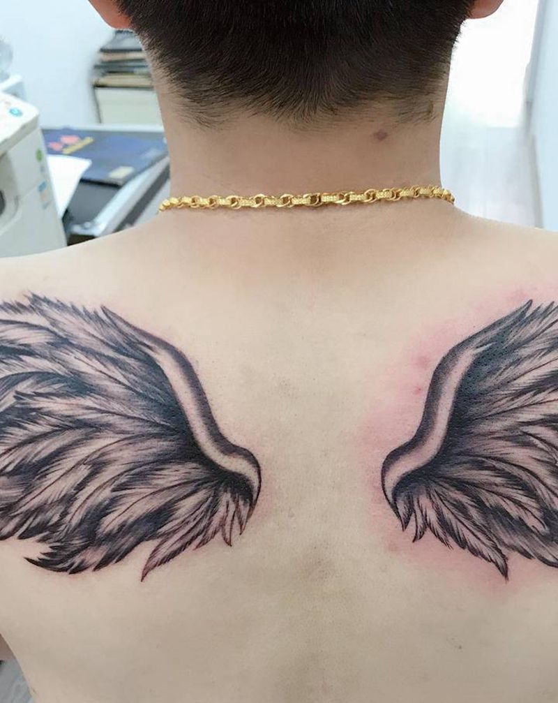 翅膀纹身图片_背部纹身图案