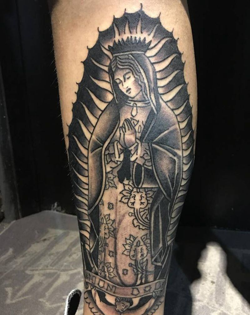 瓜达卢佩圣母像纹身图片_腿部Old School圣母纹身图案