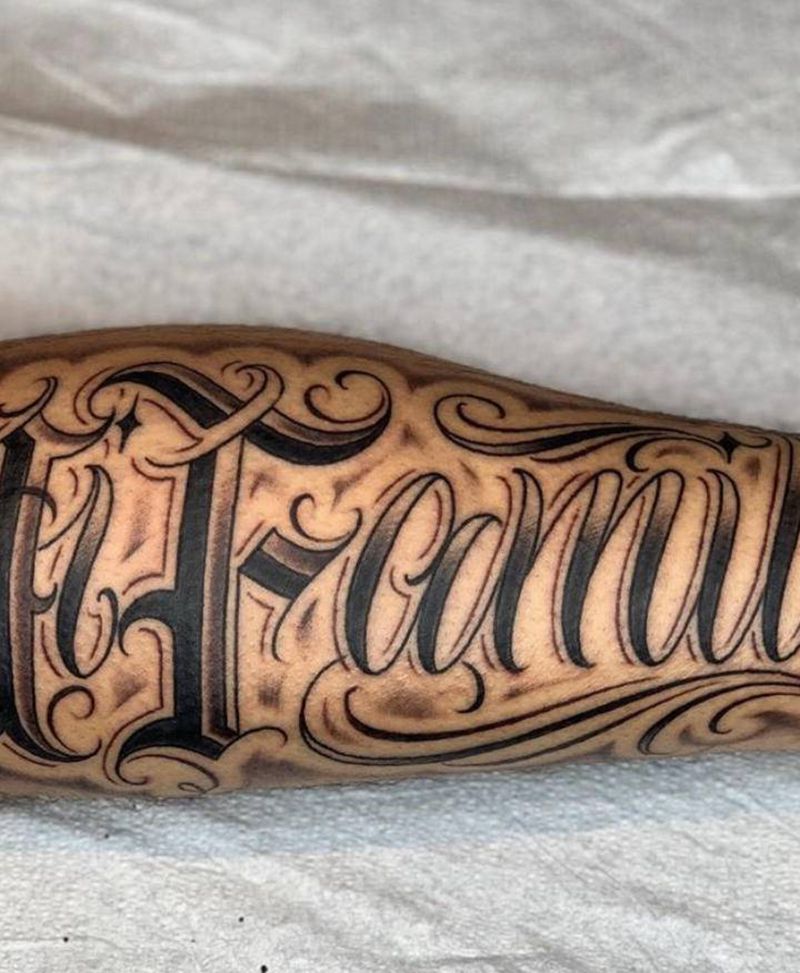 我的家庭纹身图片_花体字我的家庭纹身图案