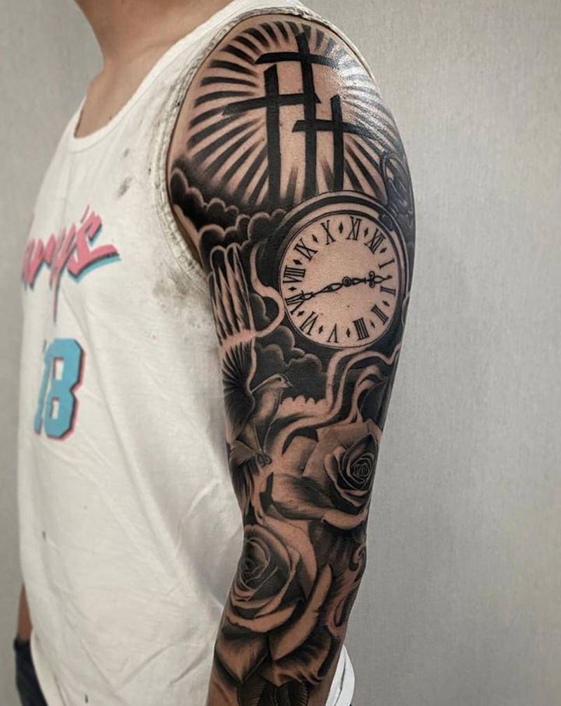 黑灰包臂纹身图片_手臂欧美写实钟表鸽子玫瑰纹身图案