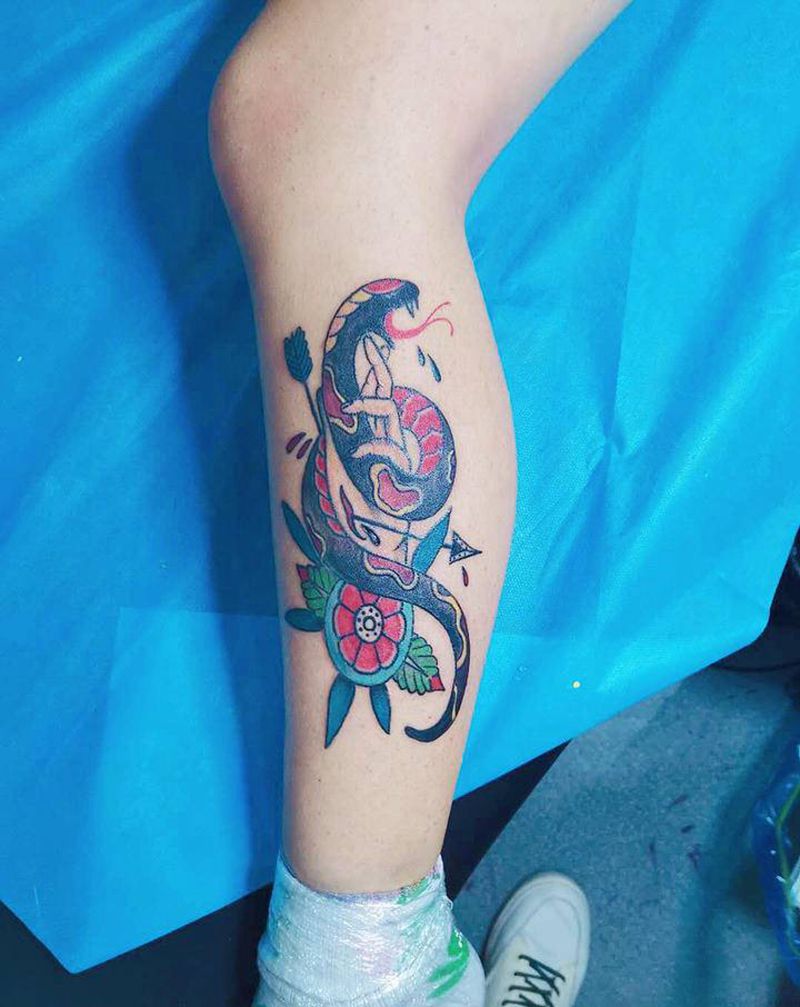 蛇纹身图片_腿部Old SchoolNew School纹身图案