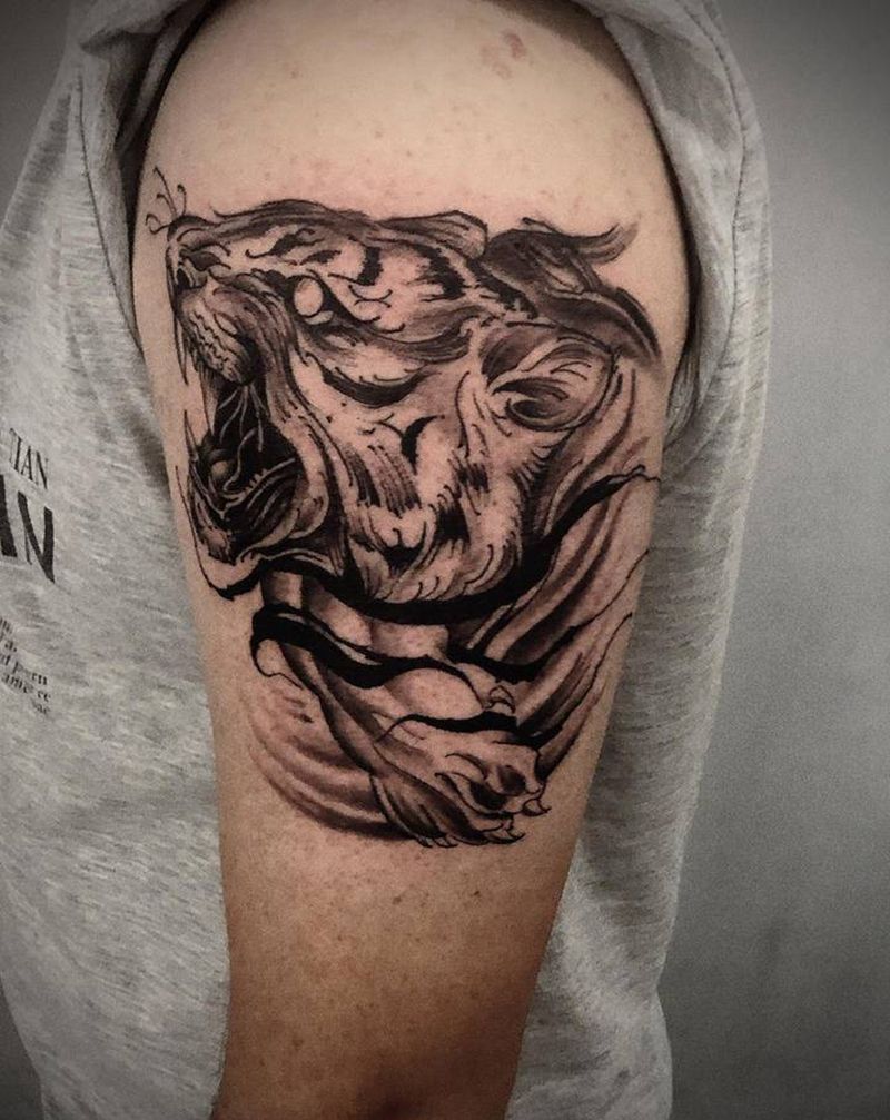 老虎纹身图片_手臂新传统纹身图案