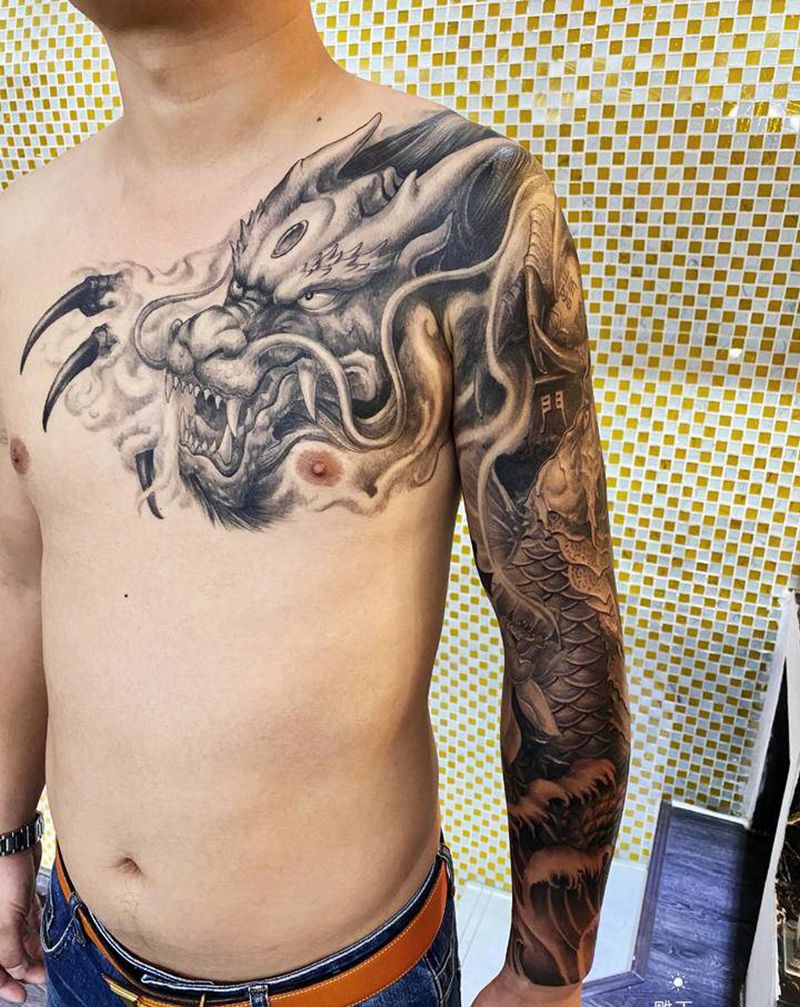 鱼跃龙门纹身图片_新传统纹身图案