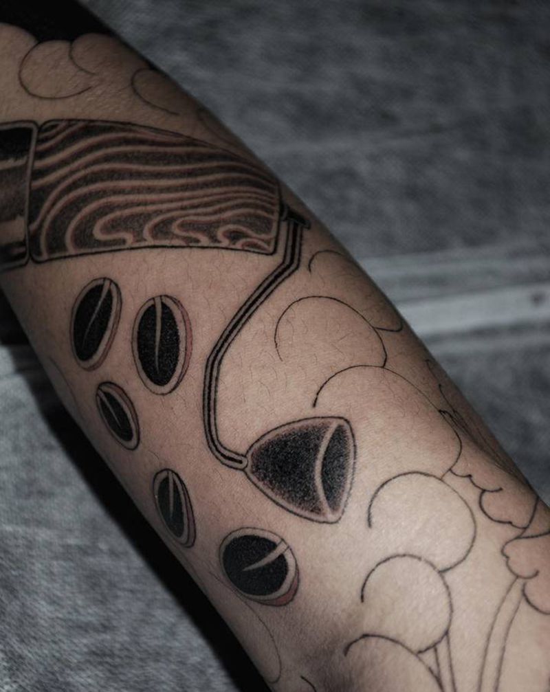 老传统花臂纹身图片_手臂老传统牡丹纹身图案