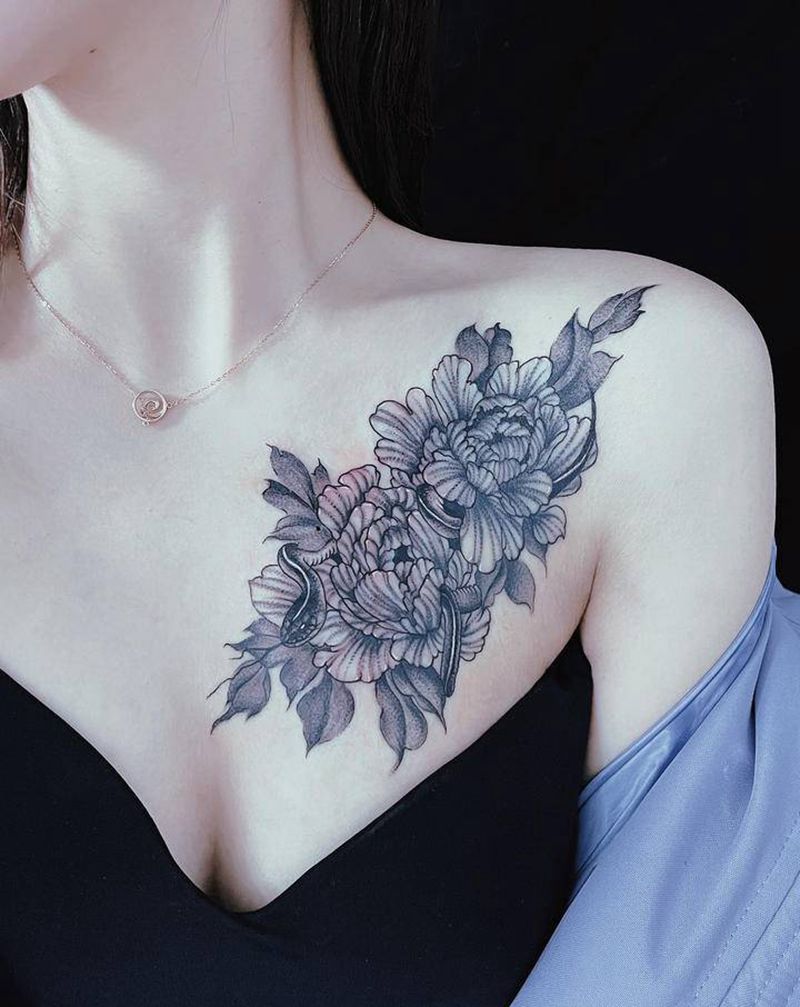 烫伤遮盖纹身图片_胸部纹身图案