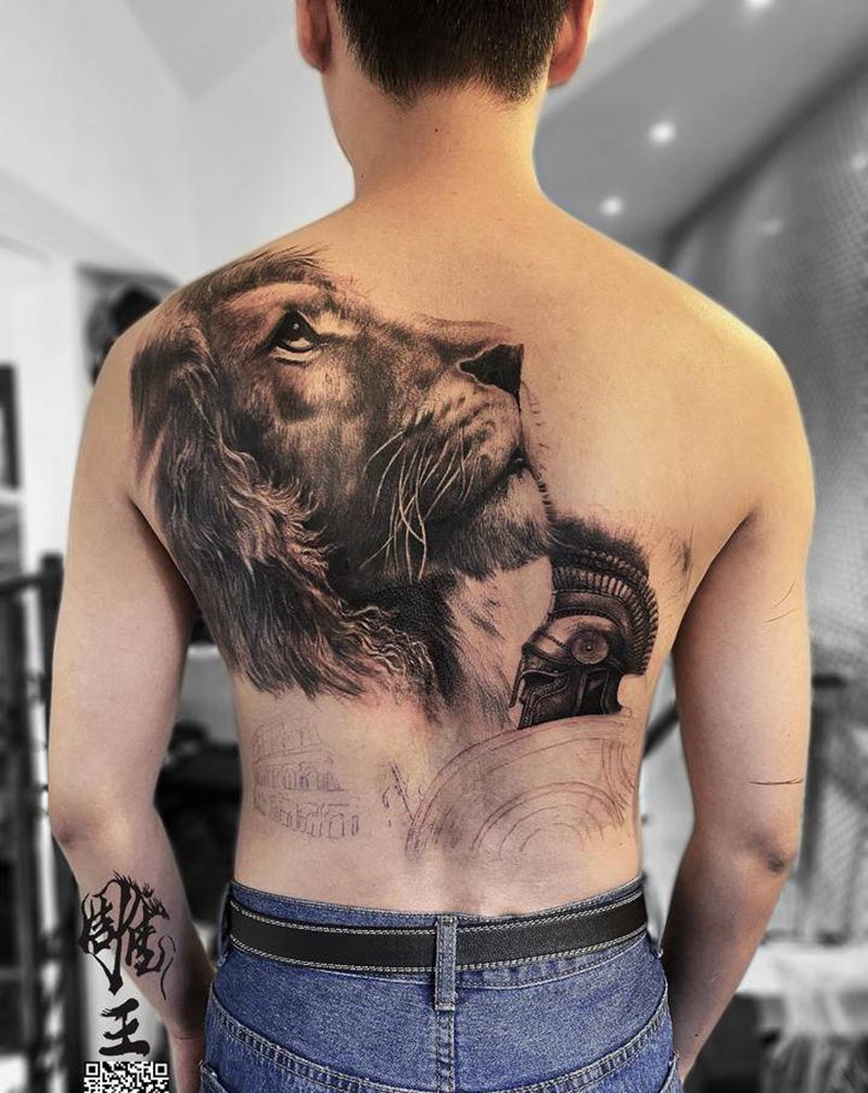 王者勇士纹身图片_背部欧美写实纹身图案