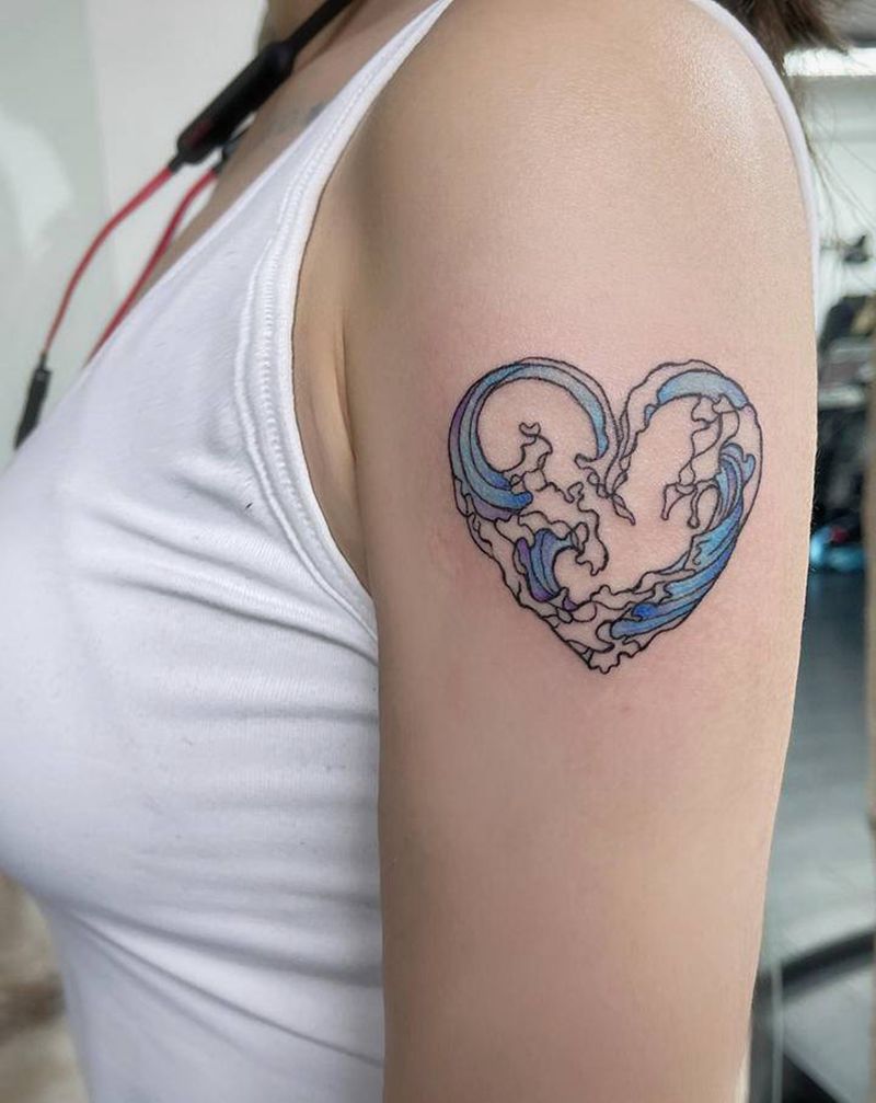 浪花小心心纹身图片_手臂纹身图案