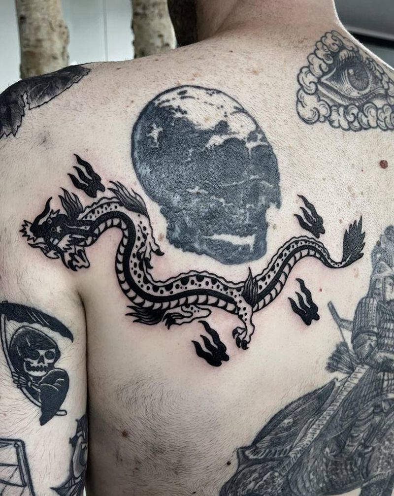 龙纹身图片_背部Old School纹身图案
