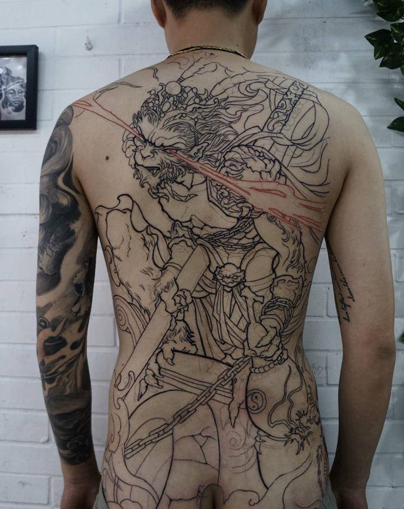 悟空纹身图片_臀部背部新传统欧美写实纹身图案