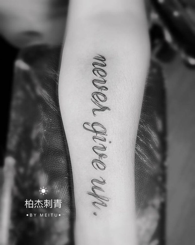 英文纹身图片_手臂欧美写实纹身图案