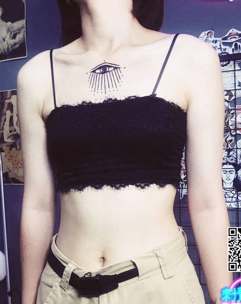 全视之眼纹身图片_胸部Old School纹身图案