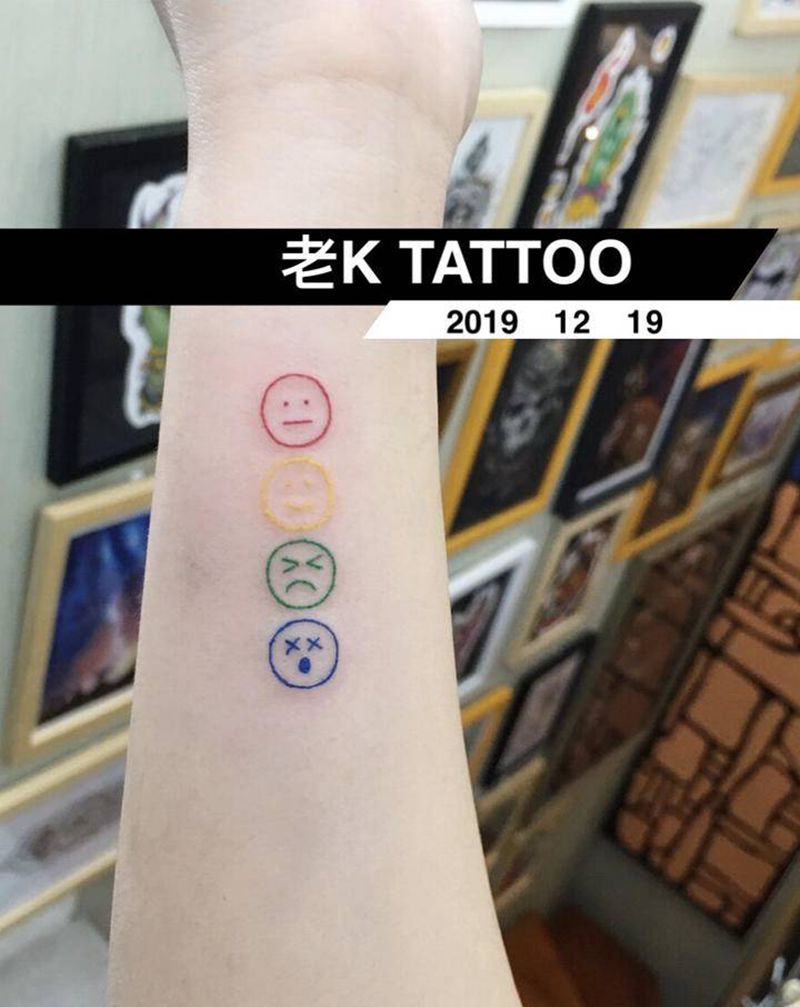 一组手腕小清新纹身图片_手部小清新纹身图案