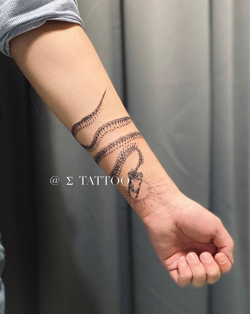 蛇骨纹身图片_手臂纹身图案