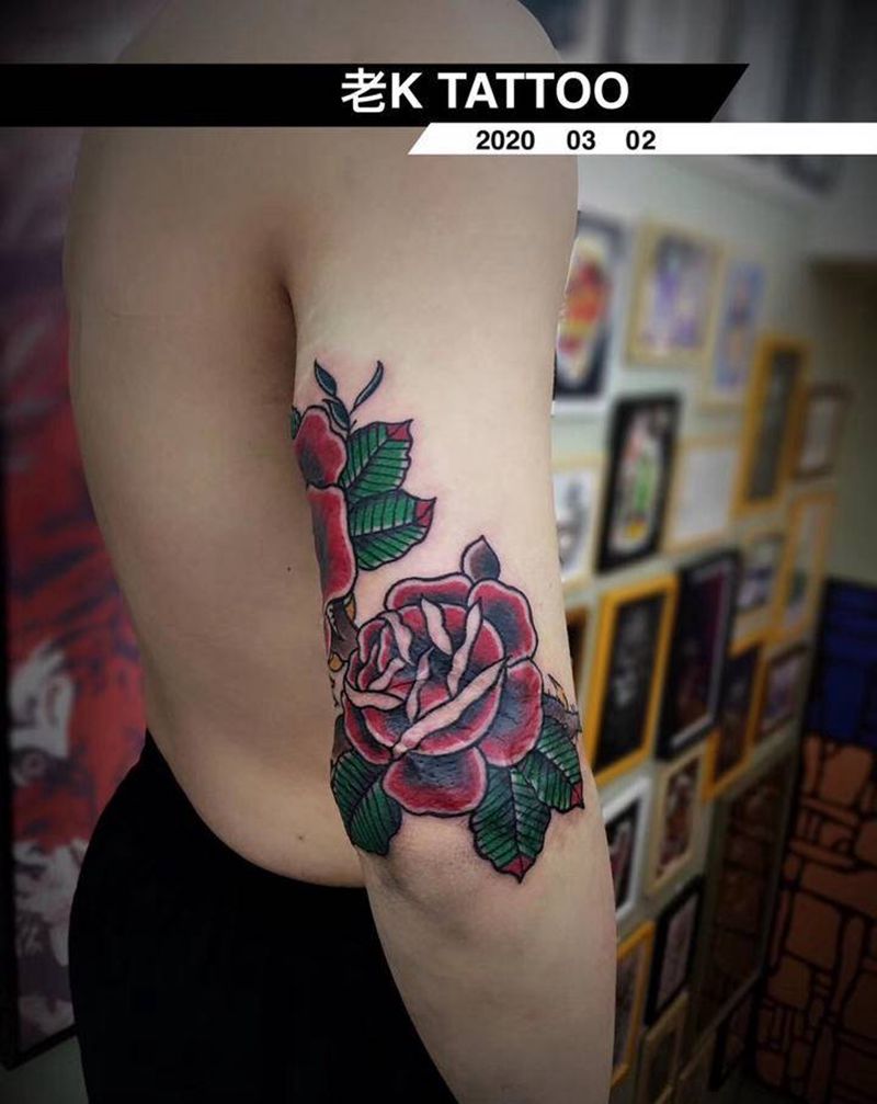 玫瑰遮盖纹身图片_手臂Old School遮盖伤疤纹身图案