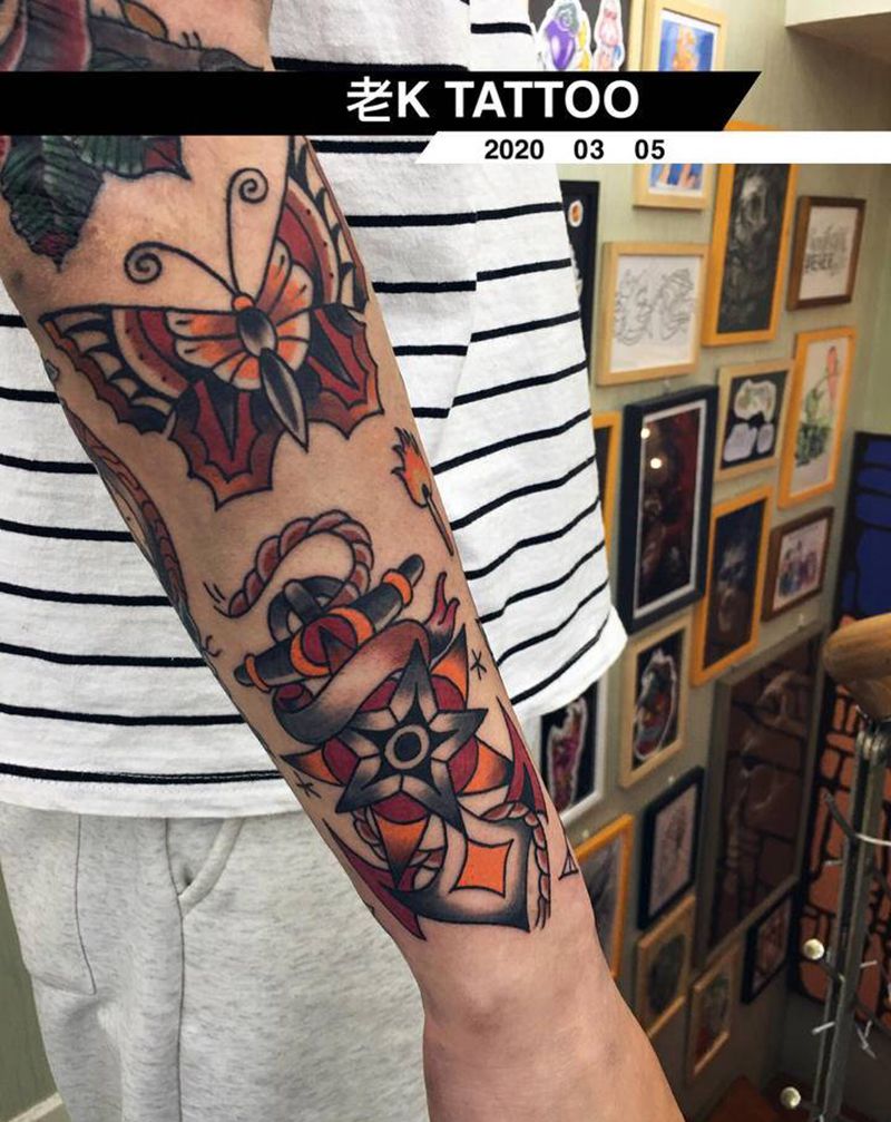 船锚、罗盘纹身图片_手臂Old School纹身图案