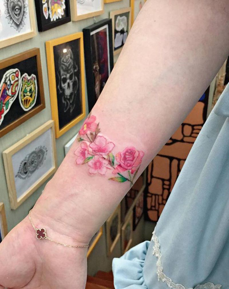 花朵遮盖伤疤纹身图片_手臂水彩纹身图案