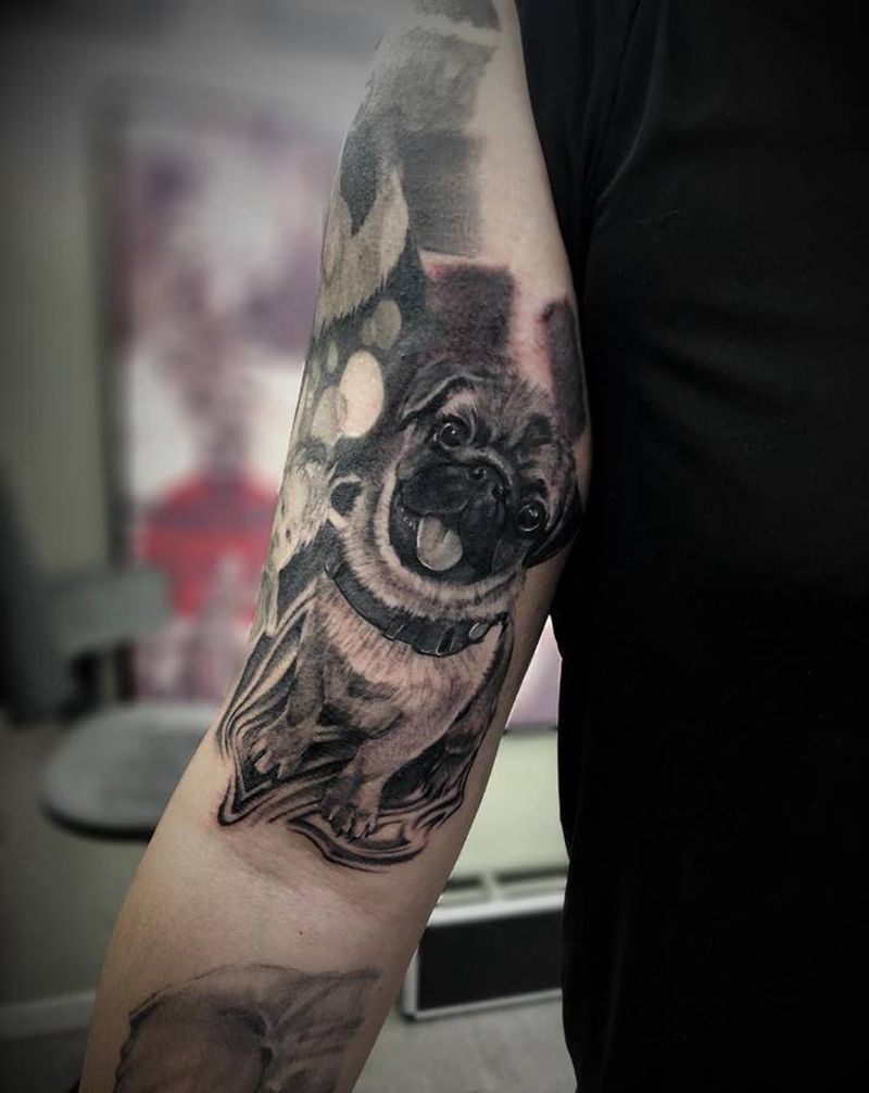 小狗纹身图片_手臂欧美写实纹身图案